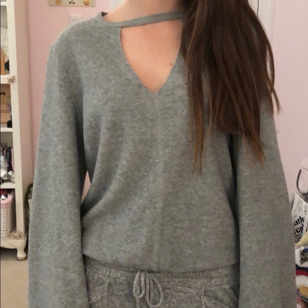 long sleeve grey shirt